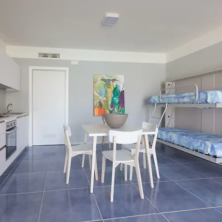 Aparthotel Delfino, Portorosa