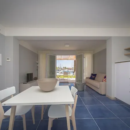 Delfino, Portorosa Hotel apartamentowy Furnari