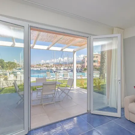 Aparthotel Delfino, Portorosa *