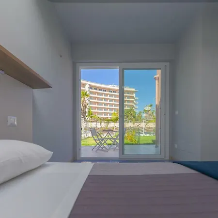 Aparthotel Delfino, Portorosa *
